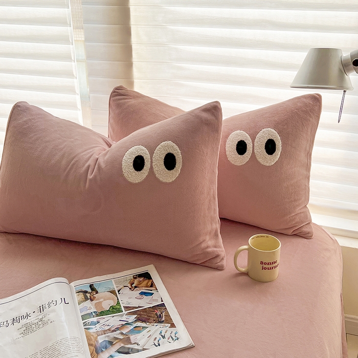 91家纺网 家纺一手货源 找家纺 （总）悦织湾家纺 2025新款牛奶绒纯色单品枕套冬季加厚保暖透气轻奢时尚卡通枕套单品枕套枕套单件