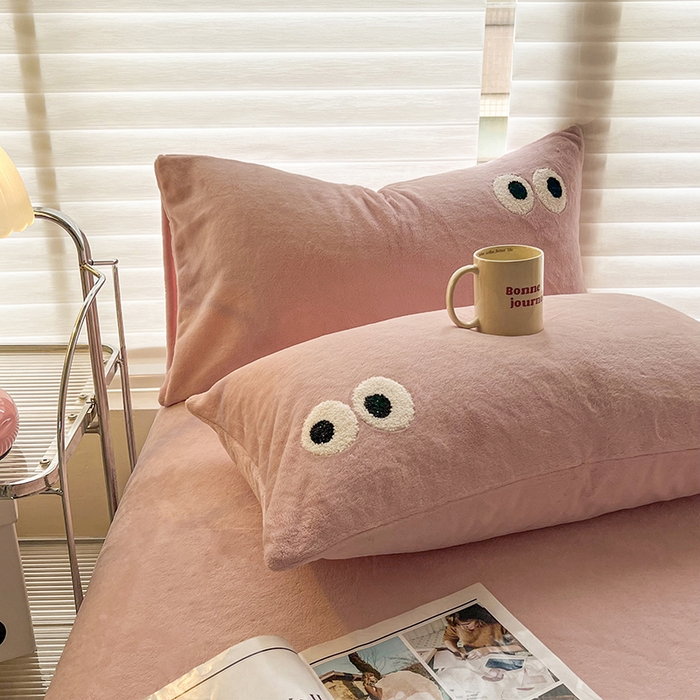 91家纺网 家纺一手货源 找家纺 （总）悦织湾家纺 2025新款牛奶绒纯色单品枕套冬季加厚保暖透气轻奢时尚卡通枕套单品枕套枕套单件