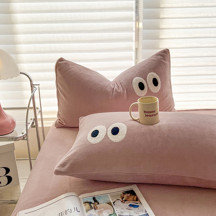91家纺网 家纺一手货源 找家纺 悦织湾家纺 2025新款牛奶绒纯色单品枕套冬季加厚保暖透气轻奢时尚卡通枕套单品枕套枕套单件 牛奶绒豆沙