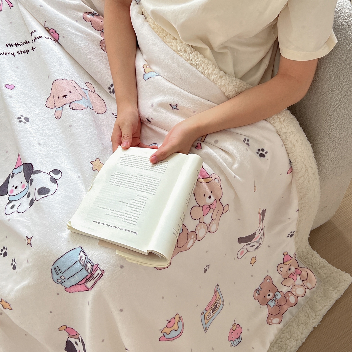 91家纺网 家纺一手货源 找家纺 耀悦家纺 2025新款毛毯带拉链被套两用加厚高克重牛奶绒毯子羊羔绒 音乐与美食的周末