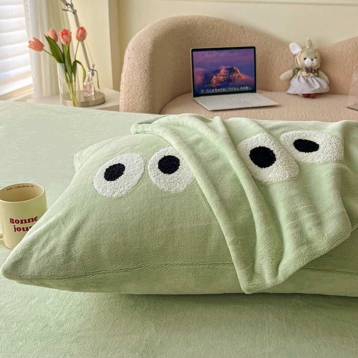 悦织湾家纺 2025新款牛奶绒纯色单品枕套冬季加厚保暖透气轻奢时尚卡通枕套单品枕套枕套单件 牛奶绒果绿