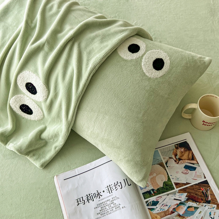 91家纺网 家纺一手货源 找家纺 悦织湾家纺 2025新款牛奶绒纯色单品枕套冬季加厚保暖透气轻奢时尚卡通枕套单品枕套枕套单件 牛奶绒果绿