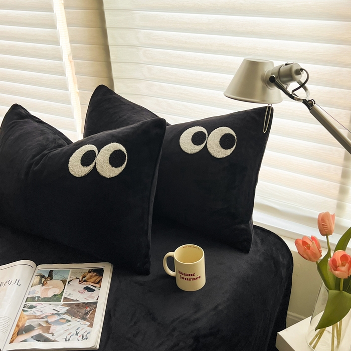 91家纺网 家纺一手货源 找家纺 悦织湾家纺 2025新款牛奶绒纯色单品枕套冬季加厚保暖透气轻奢时尚卡通枕套单品枕套枕套单件 牛奶绒酷黑