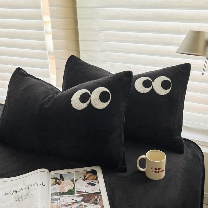 91家纺网 家纺一手货源 找家纺 悦织湾家纺 2025新款牛奶绒纯色单品枕套冬季加厚保暖透气轻奢时尚卡通枕套单品枕套枕套单件 牛奶绒酷黑