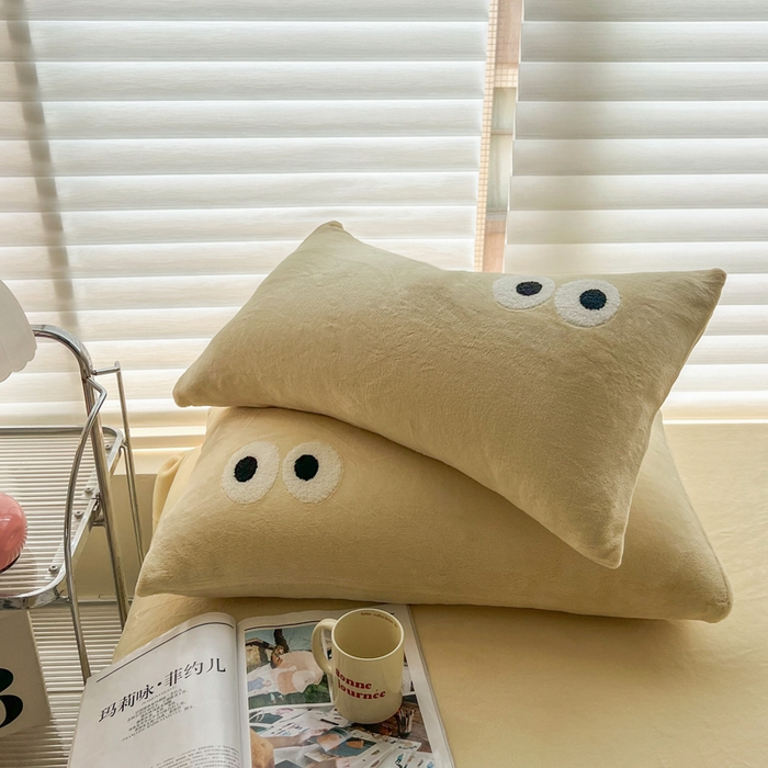 91家纺网 家纺一手货源 找家纺 悦织湾家纺 2025新款牛奶绒纯色单品枕套冬季加厚保暖透气轻奢时尚卡通枕套单品枕套枕套单件 牛奶绒奶黄