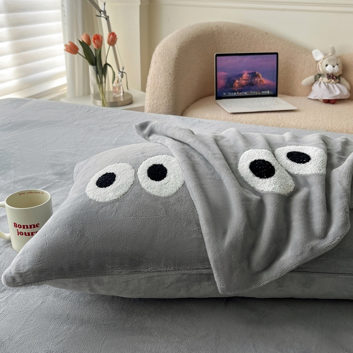 悦织湾家纺 2025新款牛奶绒纯色单品枕套冬季加厚保暖透气轻奢时尚卡通枕套单品枕套枕套单件 牛奶绒浅灰