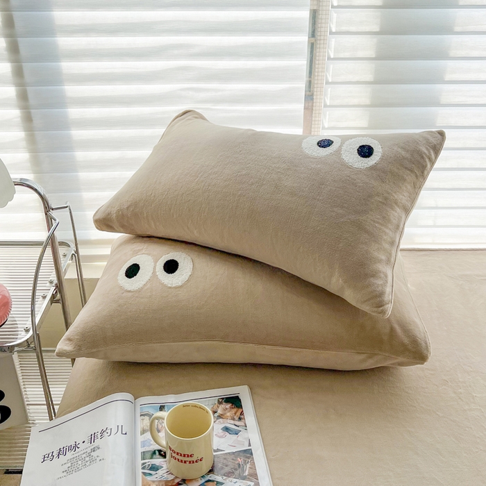 91家纺网 家纺一手货源 找家纺 悦织湾家纺 2025新款牛奶绒纯色单品枕套冬季加厚保暖透气轻奢时尚卡通枕套单品枕套枕套单件 牛奶绒浅咖