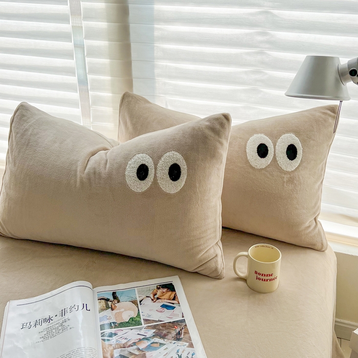91家纺网 家纺一手货源 找家纺 悦织湾家纺 2025新款牛奶绒纯色单品枕套冬季加厚保暖透气轻奢时尚卡通枕套单品枕套枕套单件 牛奶绒浅咖