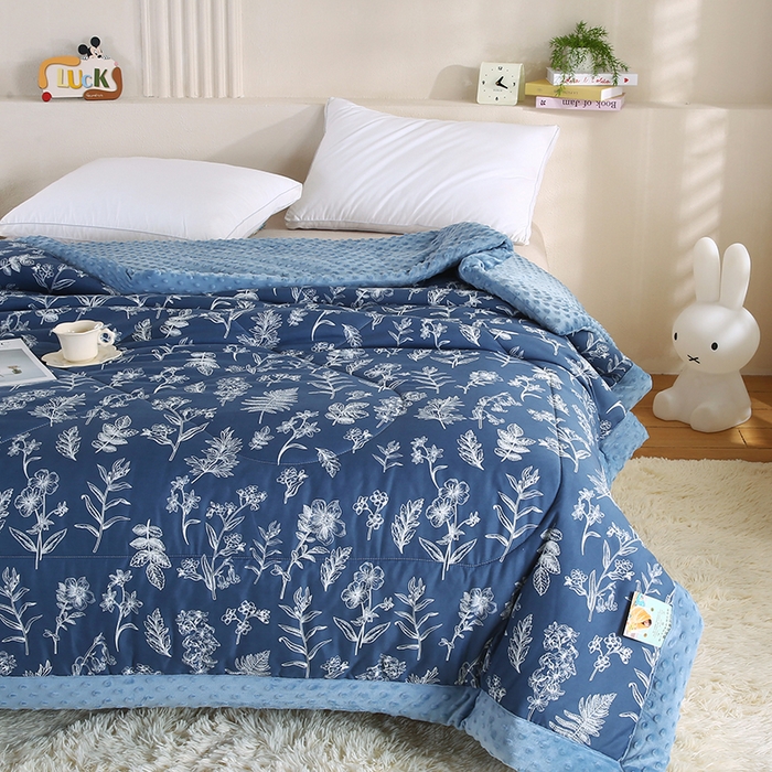 91家纺网 家纺一手货源 找家纺 欧朵 2025新款A类水洗棉豆豆绒被子冬被大豆被芯春秋被冬被 幼儿园 学生宿舍 四季被空调被子暗香疏影