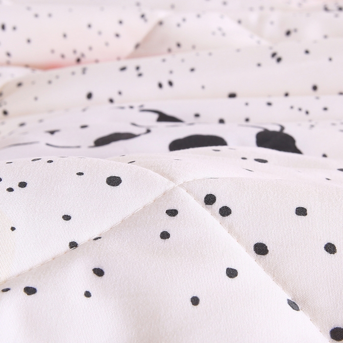 91家纺网 家纺一手货源 找家纺 欧朵 2025新款A类水洗棉豆豆绒被子冬被大豆被芯春秋被冬被 幼儿园 学生宿舍 四季被空调被子斑点狗