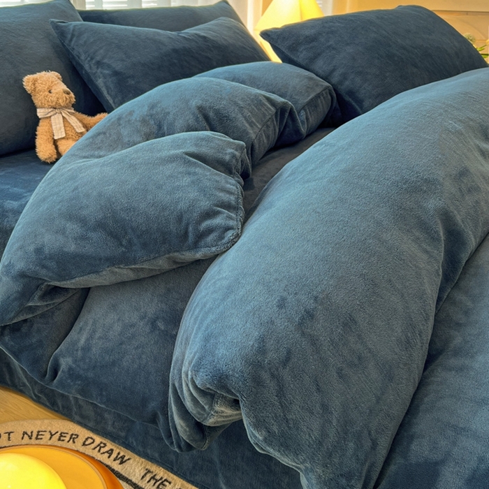 91家纺网 家纺一手货源 找家纺 （总）悦织湾家纺 2025新款简约纯色牛奶绒四件套条纹轻奢时尚冬季加厚保暖床上用品学生宿舍三四件套