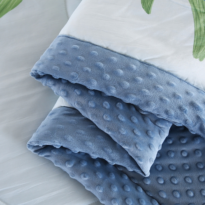 91家纺网 家纺一手货源 找家纺 欧朵 2025新款A类水洗棉豆豆绒被子冬被大豆被芯春秋被冬被 幼儿园 学生宿舍 四季被空调被子缤纷花朵