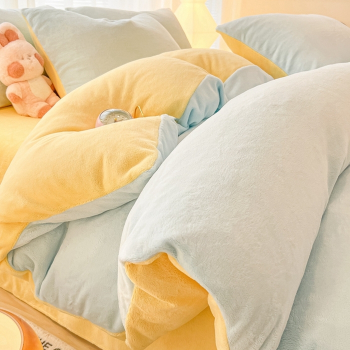 91家纺网 家纺一手货源 找家纺 悦织湾家纺 2025新款简约纯色牛奶绒四件套条纹轻奢时尚冬季加厚保暖床上用品学生宿舍三四件套 牛奶绒-天空兰+浅黄