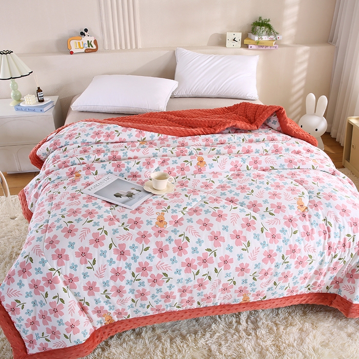 91家纺网 家纺一手货源 找家纺 欧朵 2025新款A类水洗棉豆豆绒被子冬被大豆被芯春秋被冬被 幼儿园 学生宿舍 四季被空调被子花漾