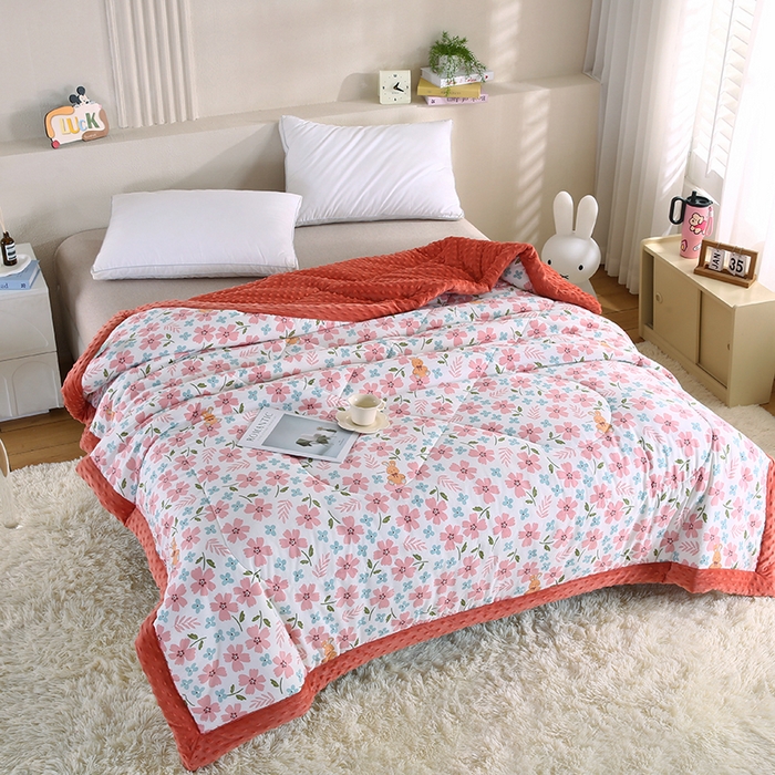 91家纺网 家纺一手货源 找家纺 欧朵 2025新款A类水洗棉豆豆绒被子冬被大豆被芯春秋被冬被 幼儿园 学生宿舍 四季被空调被子花漾