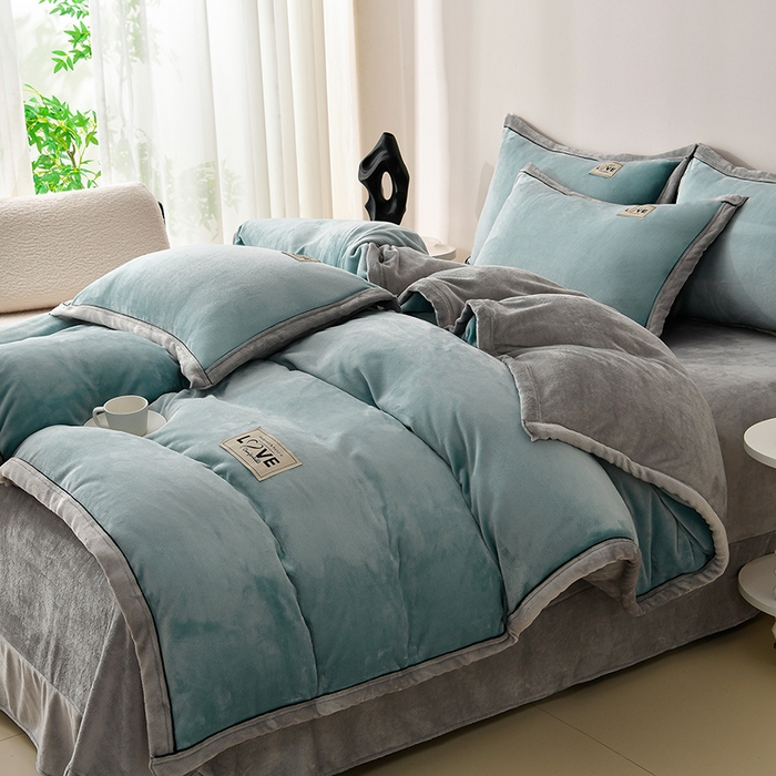 91家纺网 家纺一手货源 找家纺 馨梦缘-2025新款牛奶绒四件套 宾利蓝+浅灰