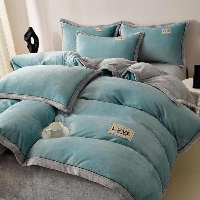 91家纺网 家纺一手货源 找家纺 馨梦缘-2025新款牛奶绒四件套 宾利蓝+浅灰