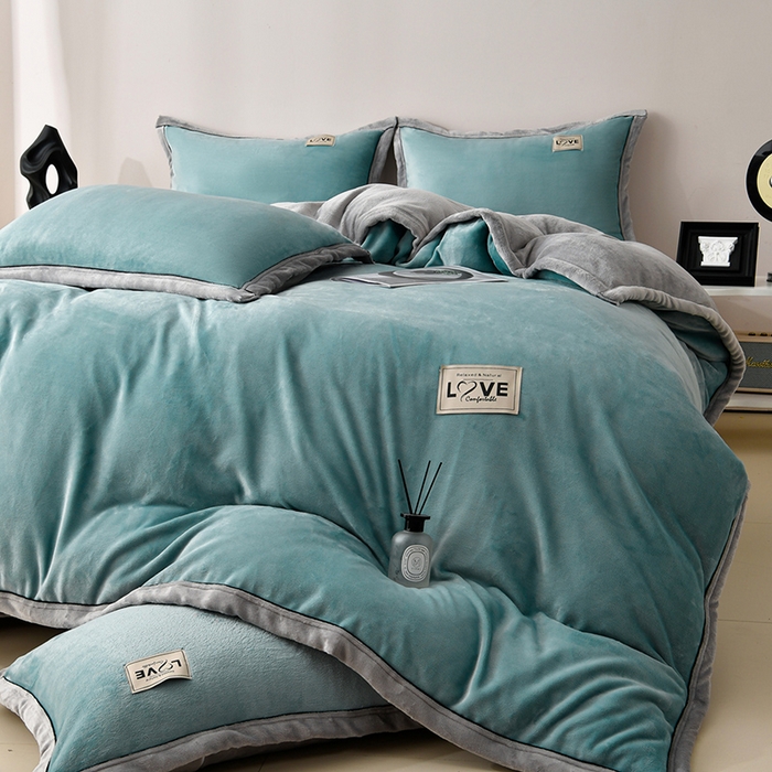 91家纺网 家纺一手货源 找家纺 馨梦缘-2025新款牛奶绒四件套 宾利蓝+浅灰