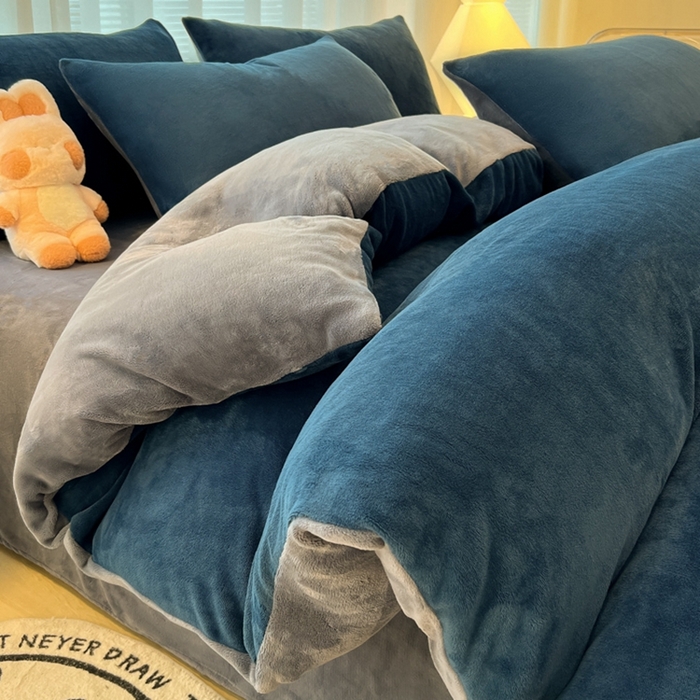 91家纺网 家纺一手货源 找家纺 悦织湾家纺 2025新款简约纯色牛奶绒四件套条纹轻奢时尚冬季加厚保暖床上用品学生宿舍三四件套 牛奶绒-宝兰+浅灰