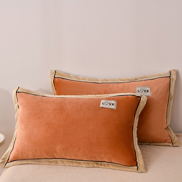 91家纺网 家纺一手货源 找家纺 馨梦缘-2025新款牛奶绒四件套 焦糖+杏色