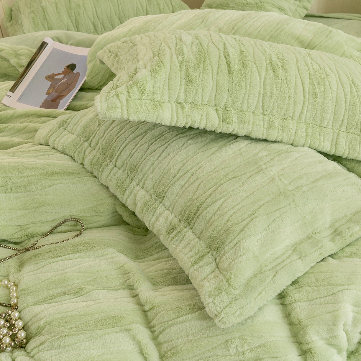 91家纺网 家纺一手货源 找家纺 绒博士 2025新款兔毛绒宽边款四件套--云朵奇遇系列 云朵奇遇-绿色