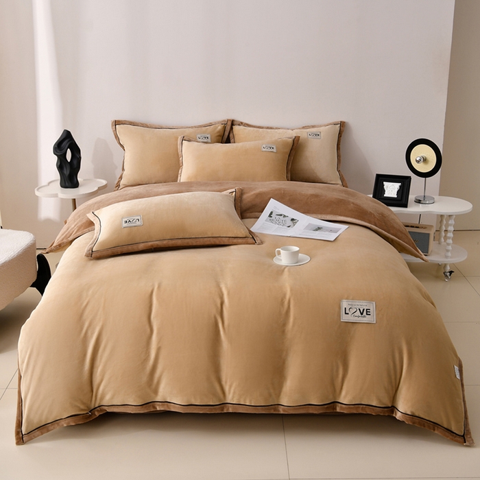 馨梦缘-2025新款牛奶绒四件套 米驼+深驼