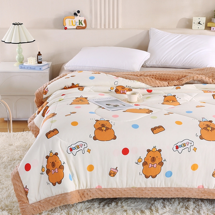 91家纺网 家纺一手货源 找家纺 欧朵 2025新款A类水洗棉豆豆绒被子冬被大豆被芯春秋被冬被 幼儿园 学生宿舍 四季被空调被子卡皮巴拉