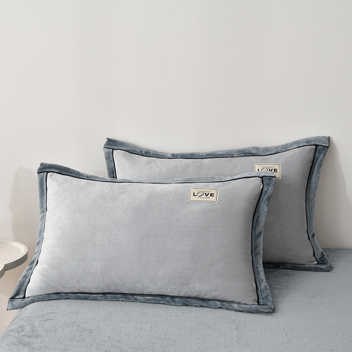 91家纺网 家纺一手货源 找家纺 馨梦缘-2025新款牛奶绒四件套 浅灰+深灰