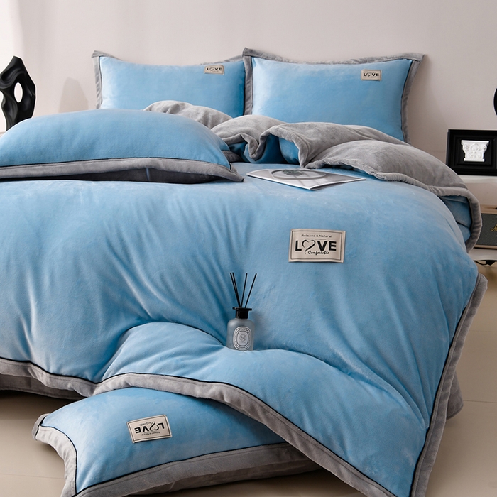 91家纺网 家纺一手货源 找家纺 馨梦缘-2025新款牛奶绒四件套 天空蓝+浅灰