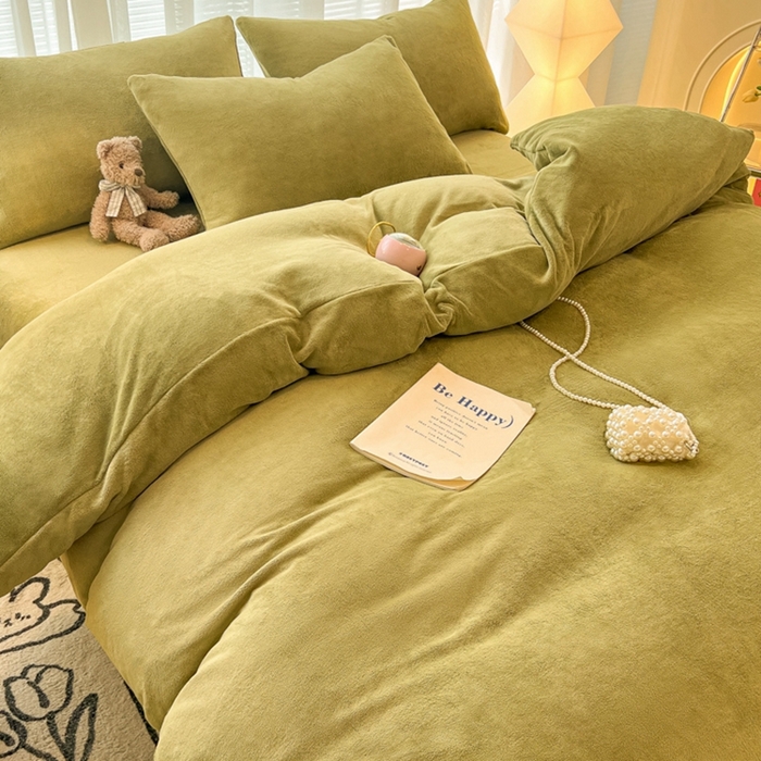 91家纺网 家纺一手货源 找家纺 悦织湾家纺 2025新款简约纯色牛奶绒四件套条纹轻奢时尚冬季加厚保暖床上用品学生宿舍三四件套 牛奶绒-抹茶