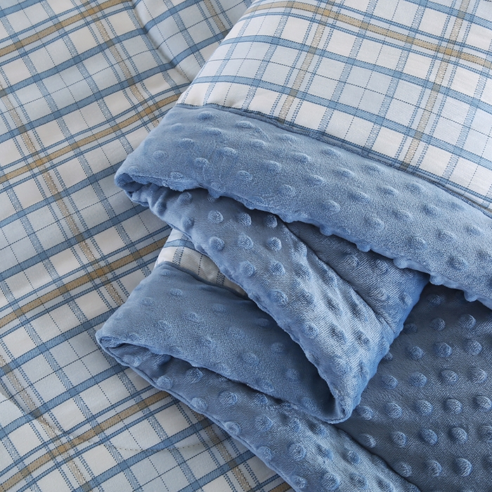 91家纺网 家纺一手货源 找家纺 欧朵 2025新款A类水洗棉豆豆绒被子冬被大豆被芯春秋被冬被 幼儿园 学生宿舍 四季被空调被子蓝大格