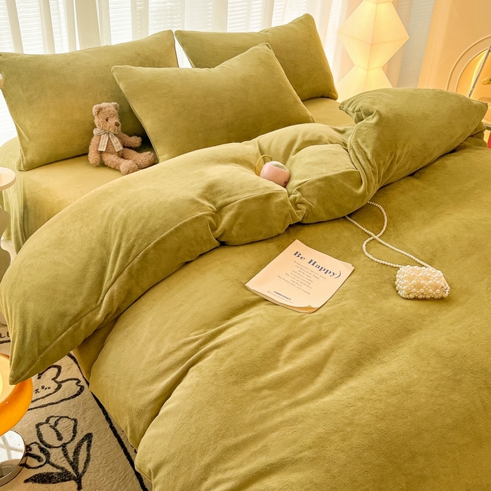 91家纺网 家纺一手货源 找家纺 悦织湾家纺 2025新款简约纯色牛奶绒四件套条纹轻奢时尚冬季加厚保暖床上用品学生宿舍三四件套 牛奶绒-抹茶