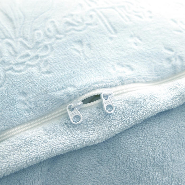 91家纺网 家纺一手货源 找家纺 亿梵 2025秋冬新款A类全消光牛奶绒立体5D雕花绒四件套 琳琅花语-天空蓝