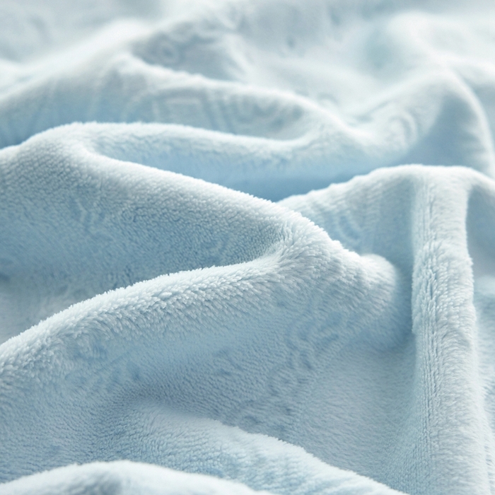 91家纺网 家纺一手货源 找家纺 亿梵 2025秋冬新款A类全消光牛奶绒立体5D雕花绒四件套 琳琅花语-天空蓝