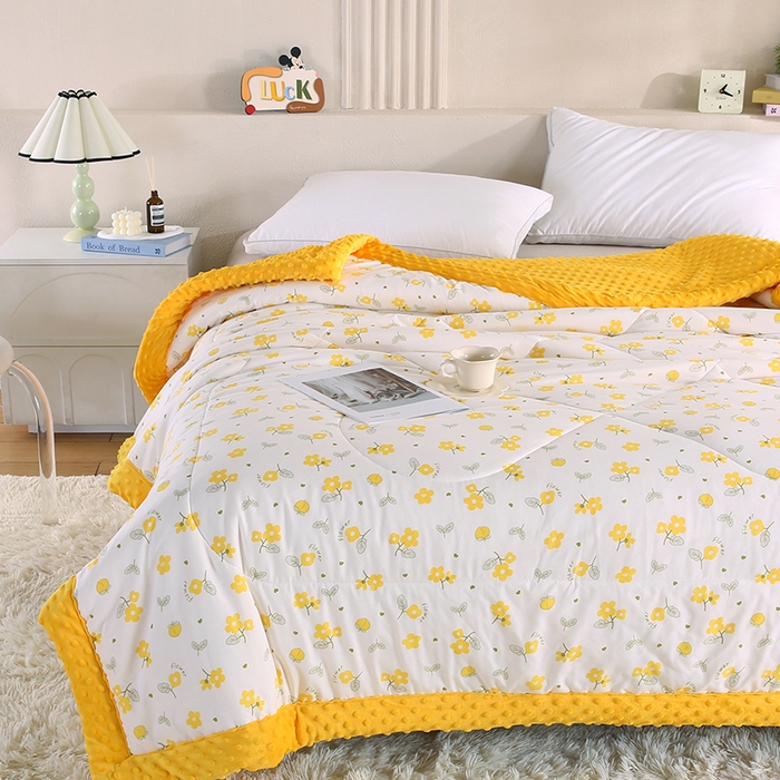 91家纺网 家纺一手货源 找家纺 欧朵 2025新款A类水洗棉豆豆绒被子冬被大豆被芯春秋被冬被 幼儿园 学生宿舍 四季被空调被子浅兮