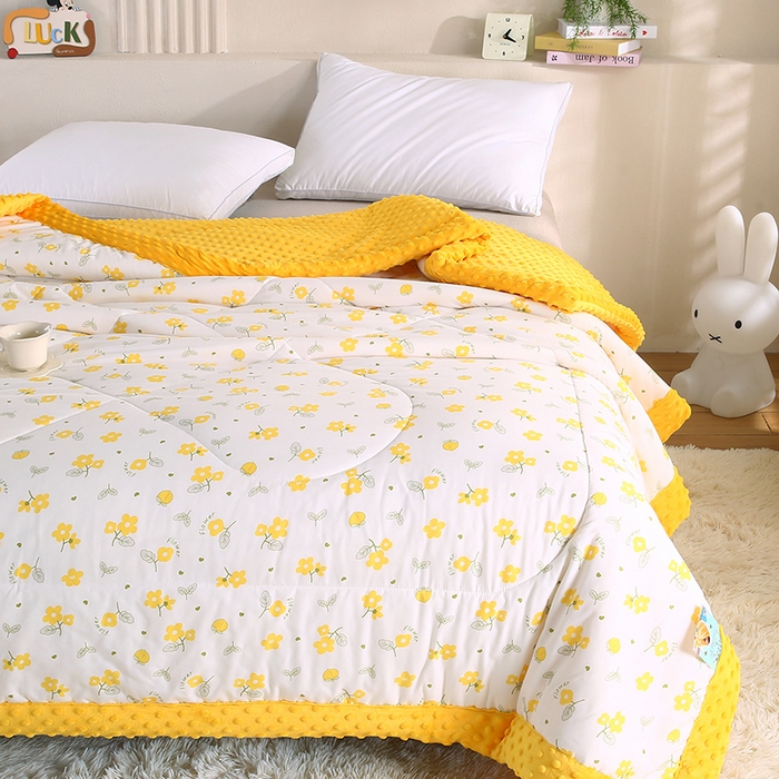 91家纺网 家纺一手货源 找家纺 欧朵 2025新款A类水洗棉豆豆绒被子冬被大豆被芯春秋被冬被 幼儿园 学生宿舍 四季被空调被子浅兮