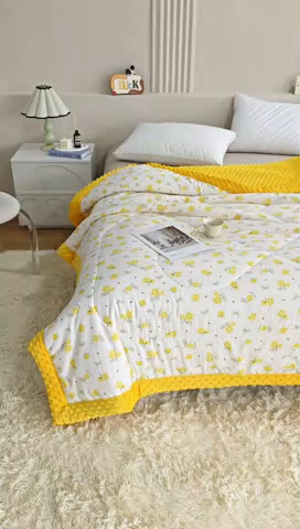 91家纺网 家纺一手货源 找家纺 欧朵 2025新款A类水洗棉豆豆绒被子冬被大豆被芯春秋被冬被 幼儿园 学生宿舍 四季被空调被子浅兮