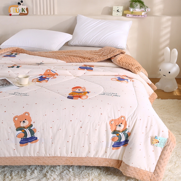 91家纺网 家纺一手货源 找家纺 欧朵 2025新款A类水洗棉豆豆绒被子冬被大豆被芯春秋被冬被 幼儿园 学生宿舍 四季被空调被子清新小熊