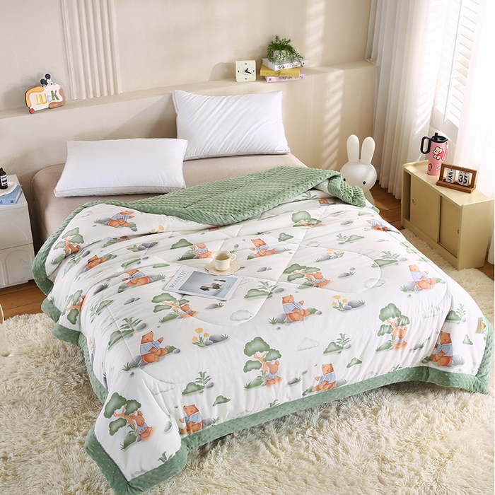 91家纺网 家纺一手货源 找家纺 欧朵 2025新款A类水洗棉豆豆绒被子冬被大豆被芯春秋被冬被 幼儿园 学生宿舍 四季被空调被子森林小熊