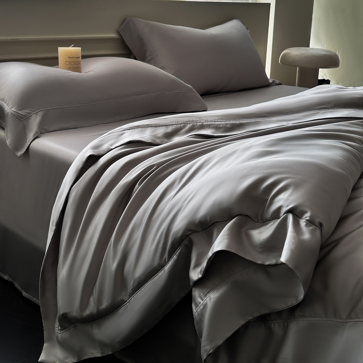 91家纺网 家纺一手货源 找家纺 安妮家居 2025新款100S长绒棉贡缎纯色四件套 胧月灰