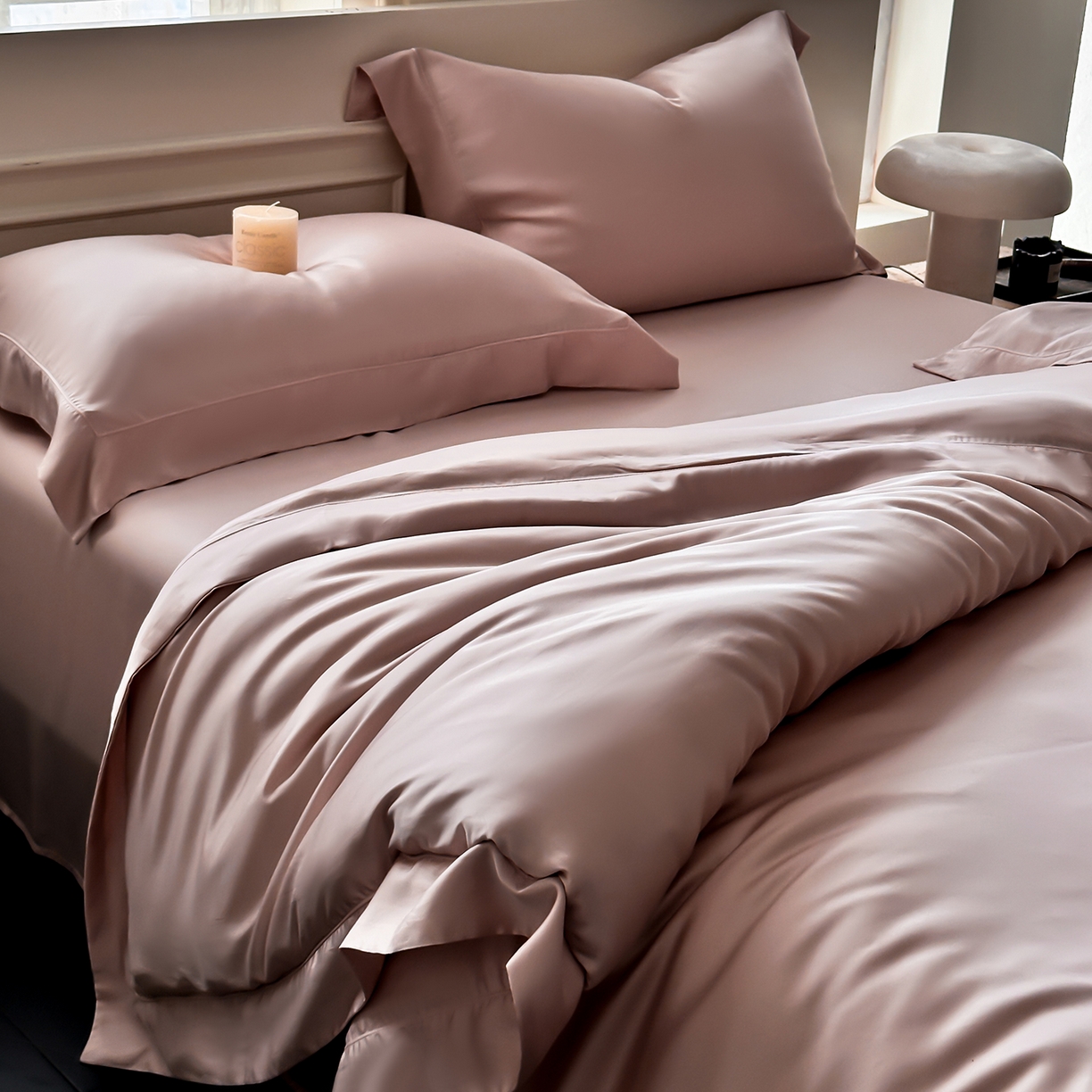 91家纺网 家纺一手货源 找家纺 安妮家居 2025新款100S长绒棉贡缎纯色四件套 蔷薇粉