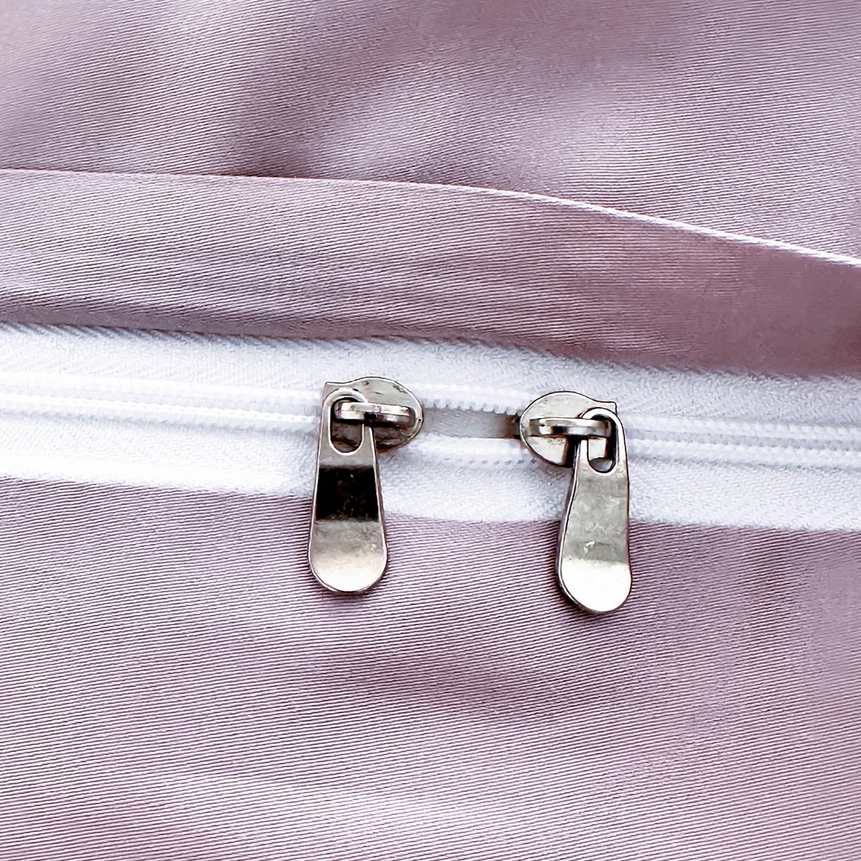 91家纺网 家纺一手货源 找家纺 安妮家居 2025新款100S长绒棉贡缎纯色四件套 柔缦紫