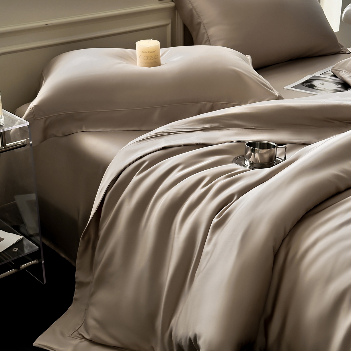 91家纺网 家纺一手货源 找家纺 安妮家居 2025新款100S长绒棉贡缎纯色四件套 砂砾咖