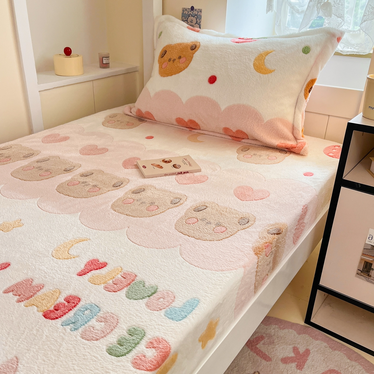 91家纺网 家纺一手货源 找家纺 川悦生活 2025新款雪花绒宿舍单床笠 床笠冰激凌熊