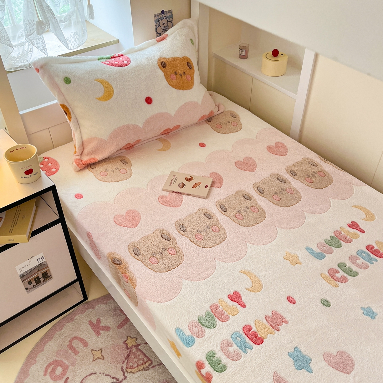 91家纺网 家纺一手货源 找家纺 川悦生活 2025新款雪花绒宿舍单床笠 床笠冰激凌熊