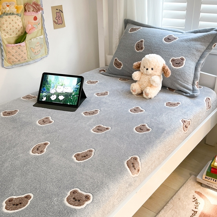 91家纺网 家纺一手货源 找家纺 川悦生活 2025新款雪花绒宿舍单床笠 床笠波波熊