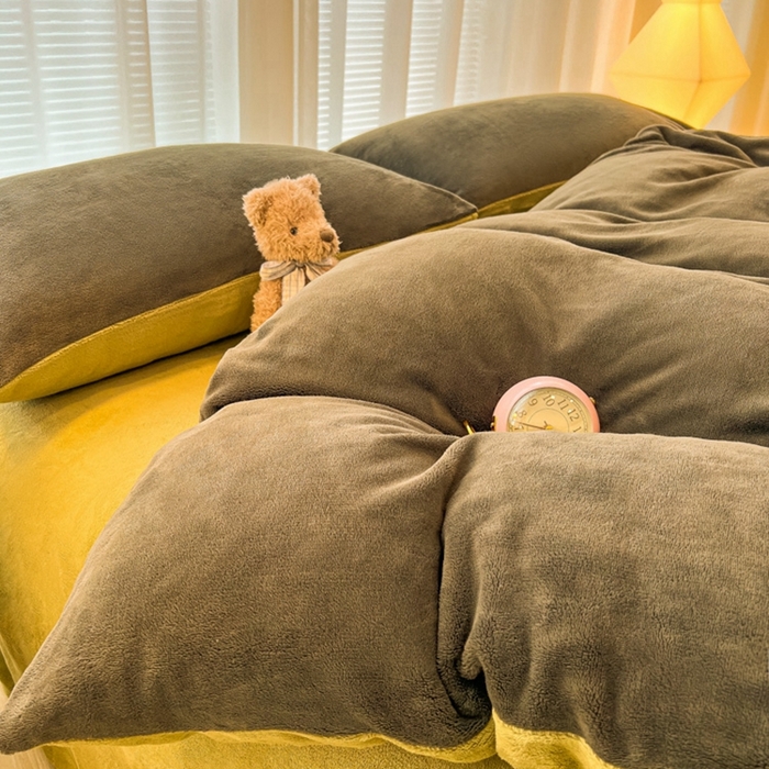 91家纺网 家纺一手货源 找家纺 悦织湾家纺 2025新款简约纯色牛奶绒四件套条纹轻奢时尚冬季加厚保暖床上用品学生宿舍三四件套 牛奶绒-深灰+抹茶