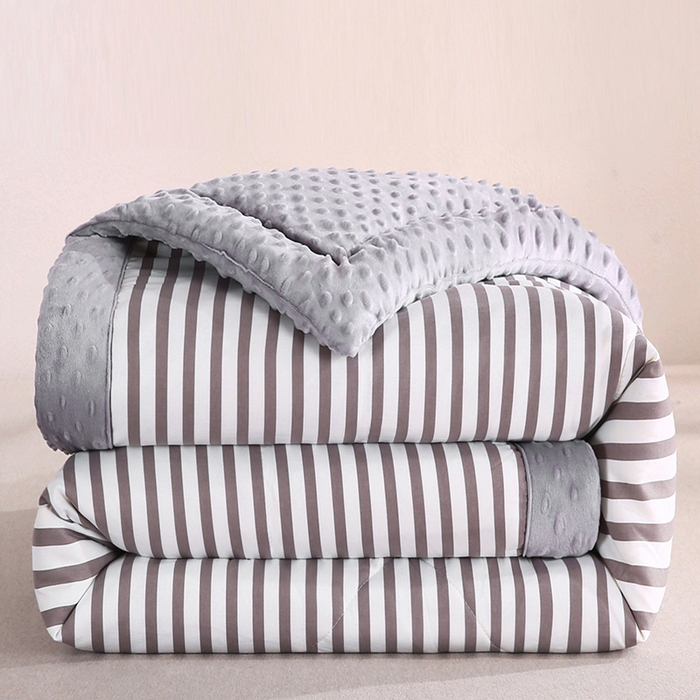 91家纺网 家纺一手货源 找家纺 欧朵 2025新款A类水洗棉豆豆绒被子冬被大豆被芯春秋被冬被 幼儿园 学生宿舍 四季被空调被子甜辣风-深灰条