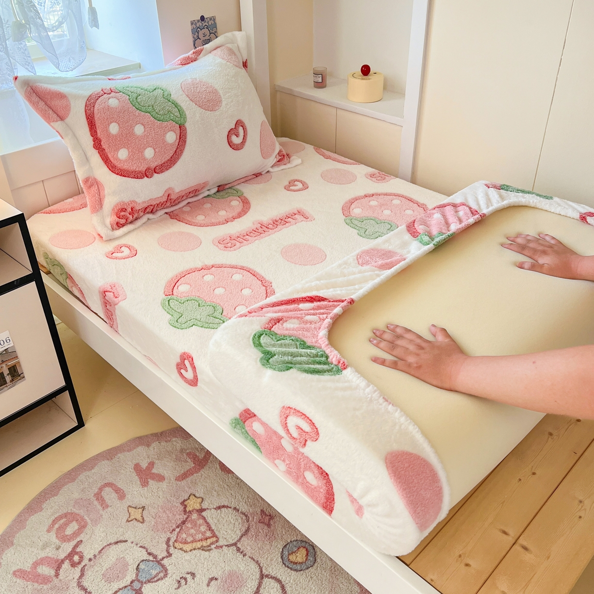 川悦生活 2025新款雪花绒宿舍单床笠 床笠啵啵草莓