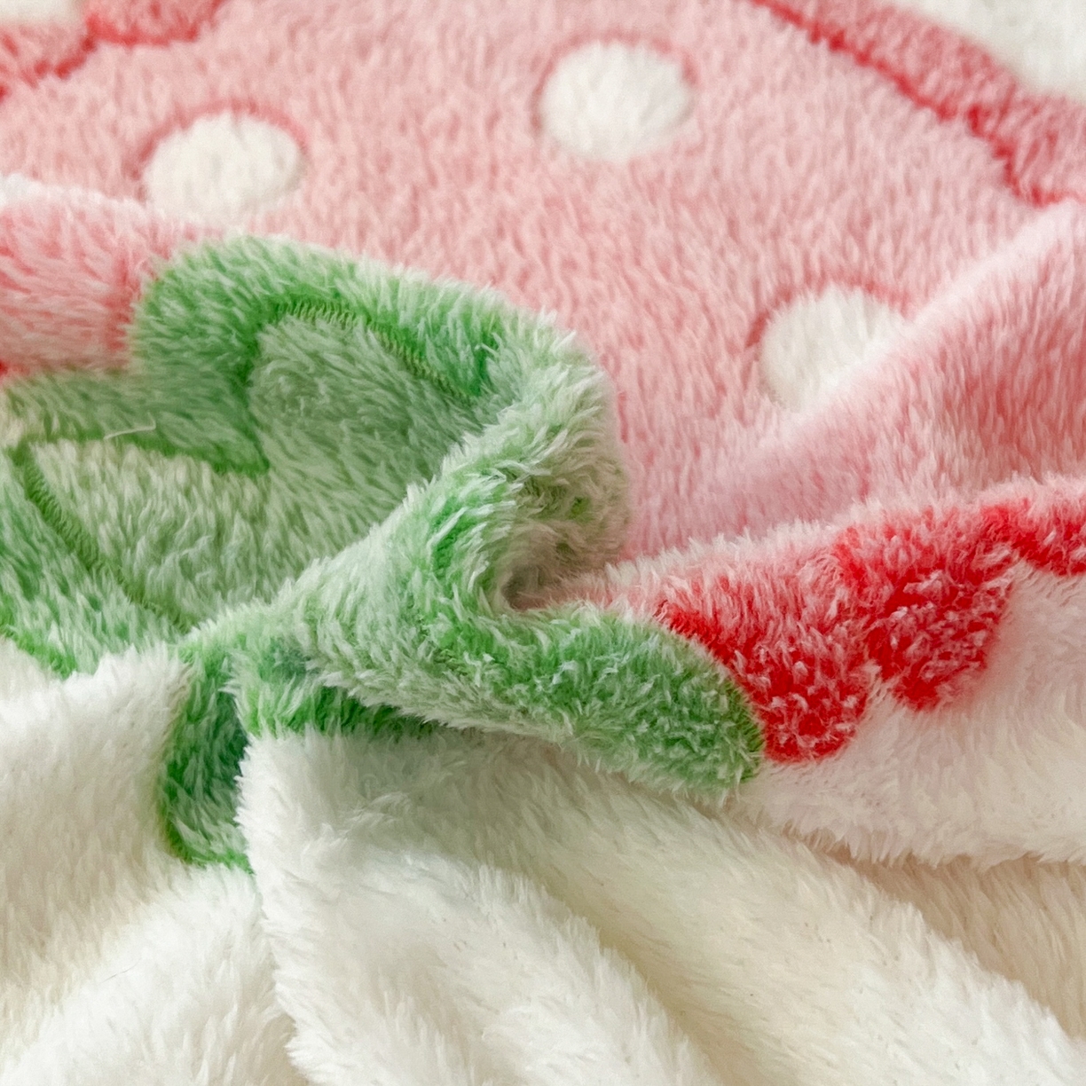 91家纺网 家纺一手货源 找家纺 川悦生活 2025新款雪花绒宿舍单床笠 床笠啵啵草莓